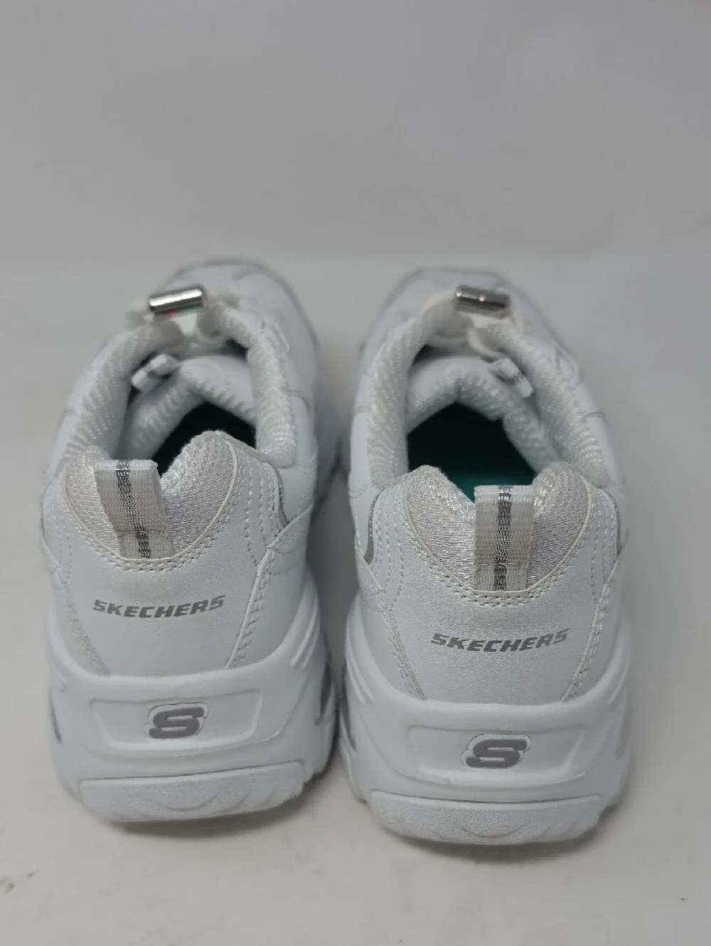 Skechers Women’s White Chunky Lace-Up Sneakers Size 9